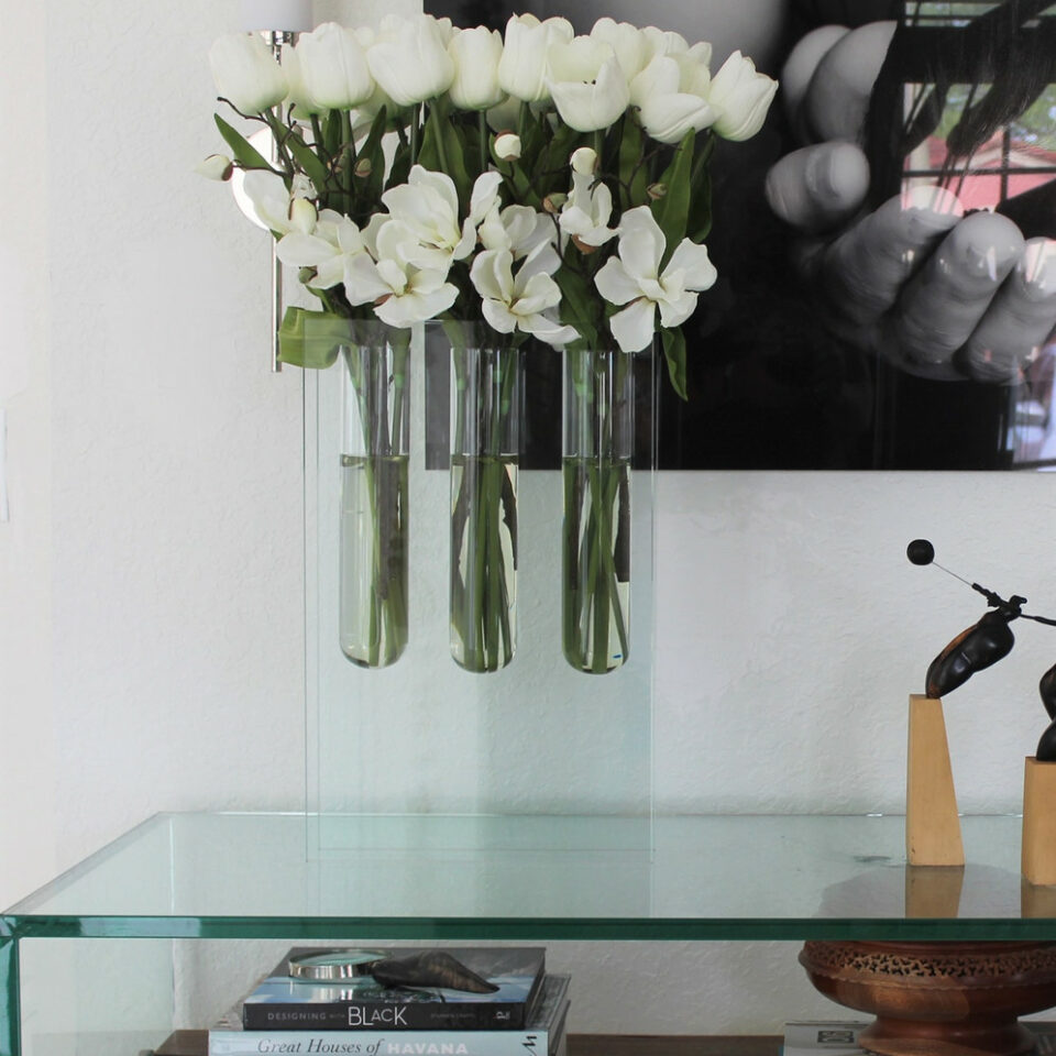 Vase Triple avec Tulipes Blanches