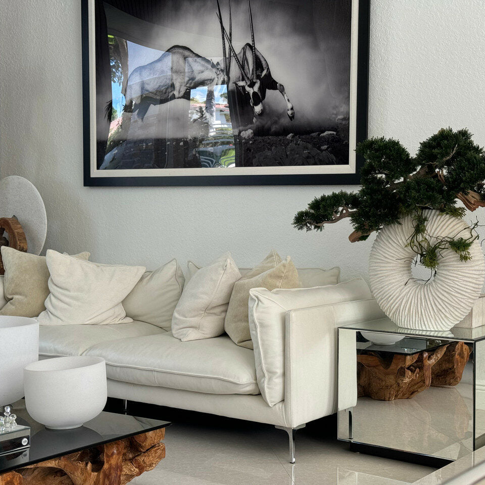 Vase Eternity grand avec bonsaï suspendu et bois flottant