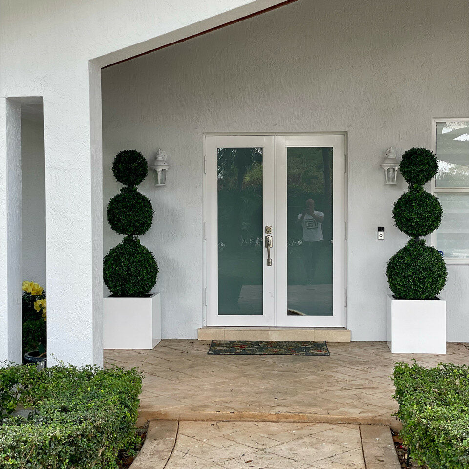 Topiaire Boule Triple avec Grande Jardinière en Fibre de Verre